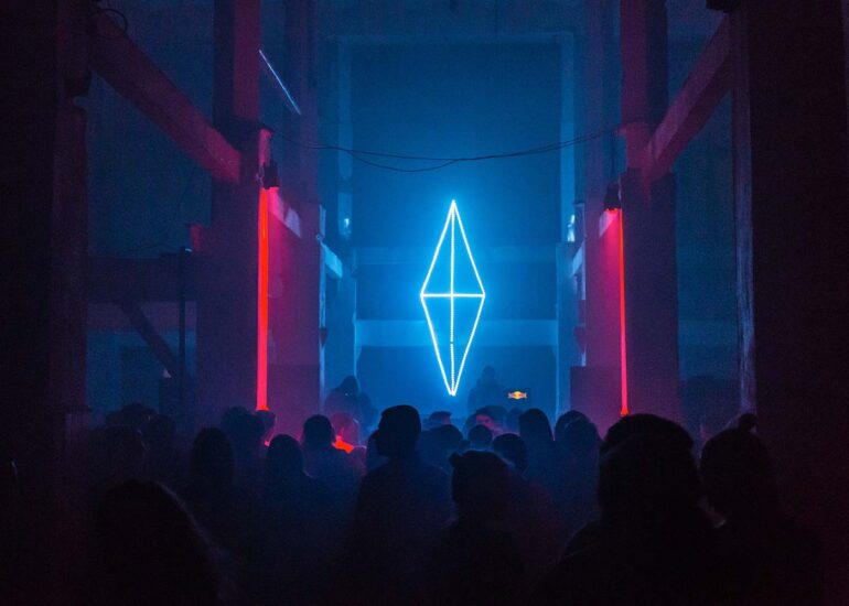 neon vi